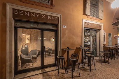 Benny's Bar • Spirits&Kitchen • - Centro Benny's Bar • Spirits&Kitchen •