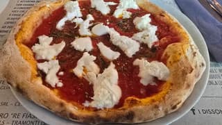 Pizze creative e momenti catturati dai clienti in Centro, Modena – foto 10