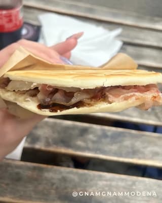 Scorci di Tradizione Emiliana a L'Or-Ma Crescenteria nei Scatti dei Clienti, Modena – foto 2