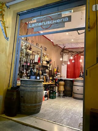 Scattate dai clienti, Modena – foto 3