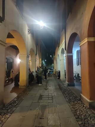 Scattate dai clienti, Modena – foto 3