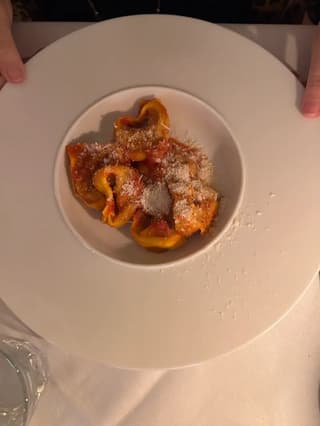 Sapori modenesi tradizionali catturati dai clienti alla Taverna, Modena – foto 10